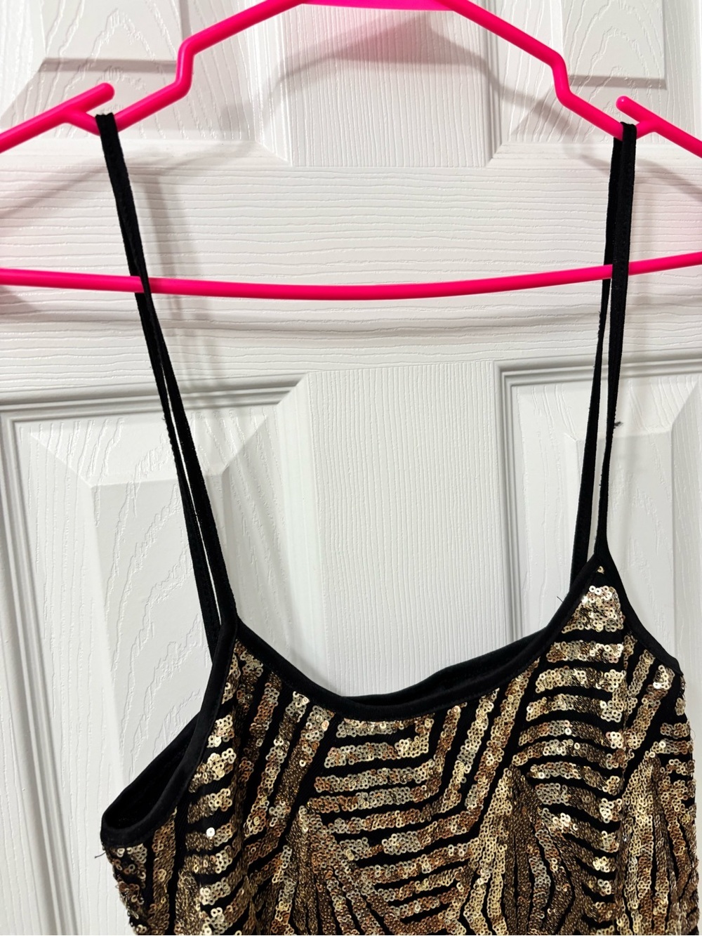 Y2K Rue21 Women’s Size Medium Black Gold Sequin Handkerchief Cami Crop Tank - Picture 4 of 6